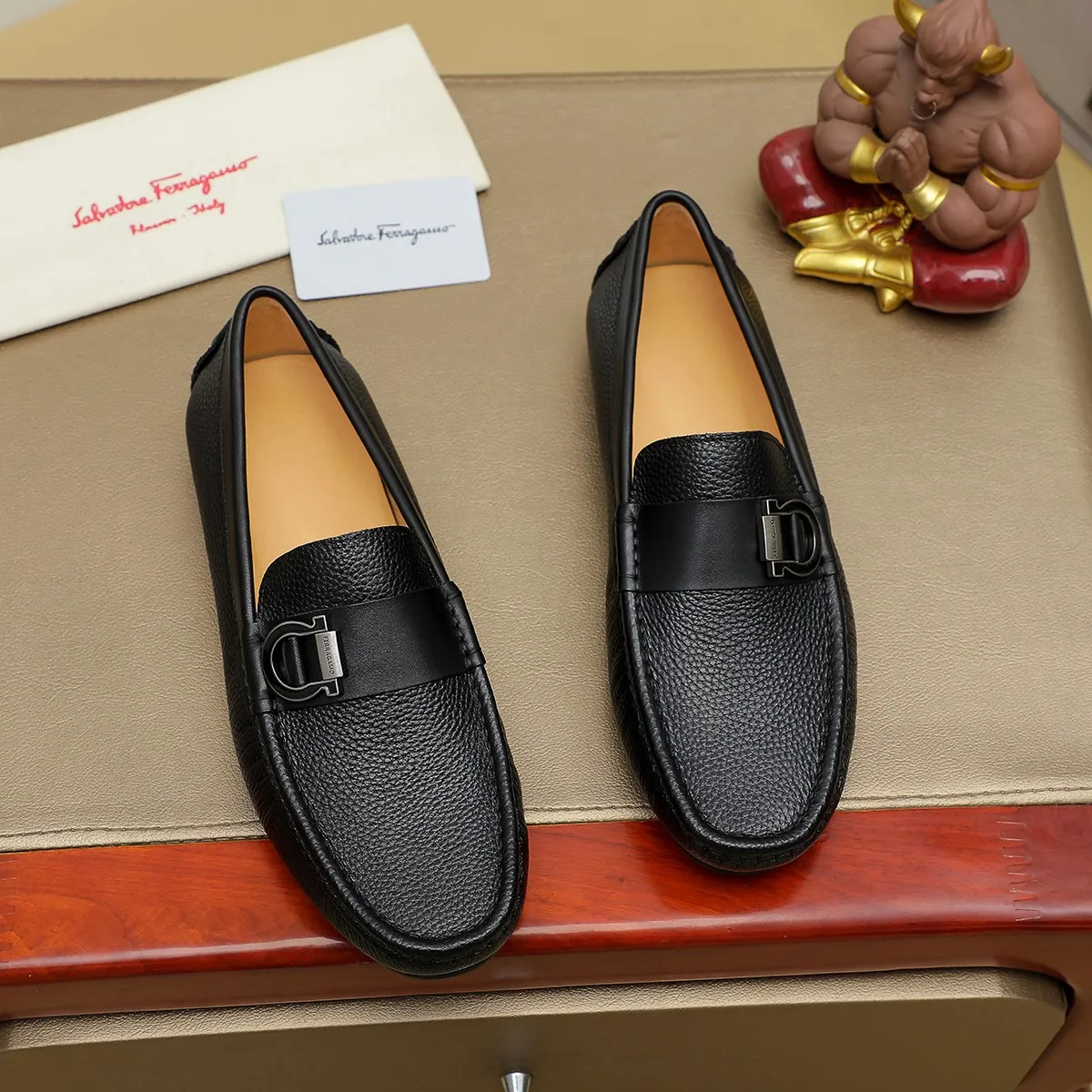 Men's shoes 💰360 🕷🕷【Ferragamo】Ferragamo Popular fashionable casual slip-on shoes🇨🇳Official website counter 1:1 production, original mold opening💯Good quality visible, imported high-end first-layer calfskin, luxurious pigskin lining🌿Very clear texture, high-quality waterproof, non-slip and wear-resistant outsole🎋High quality and low price, truly handmade🍓Color, code number 38-45
